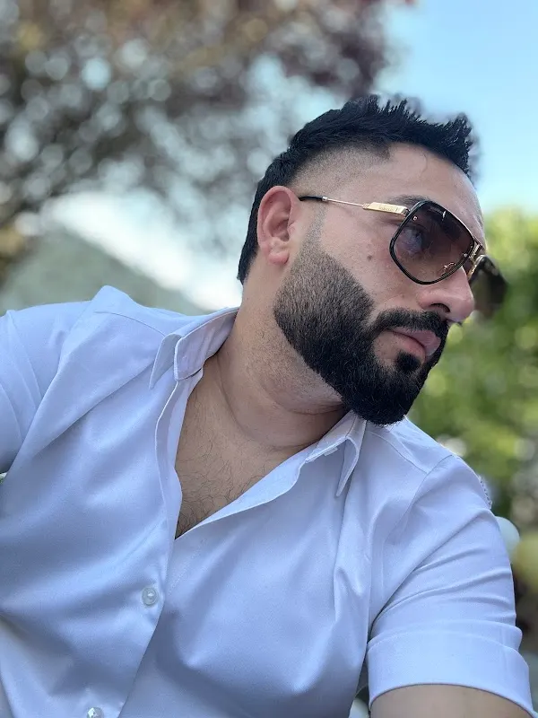 Sonu Haircut Whalley Blvd — Barber shop in Surrey